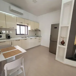  Apartment An With Fireplace Albania