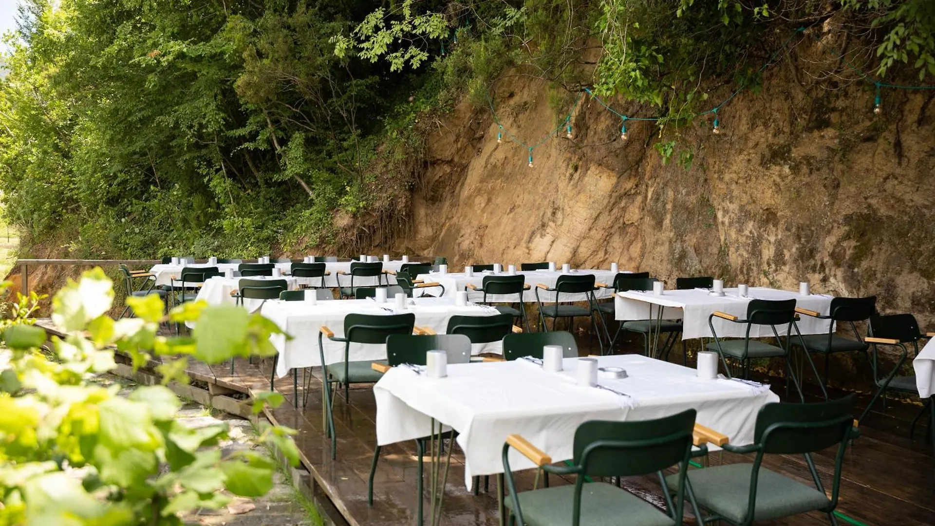 Hotel Kazerma E Cerenit Surrel