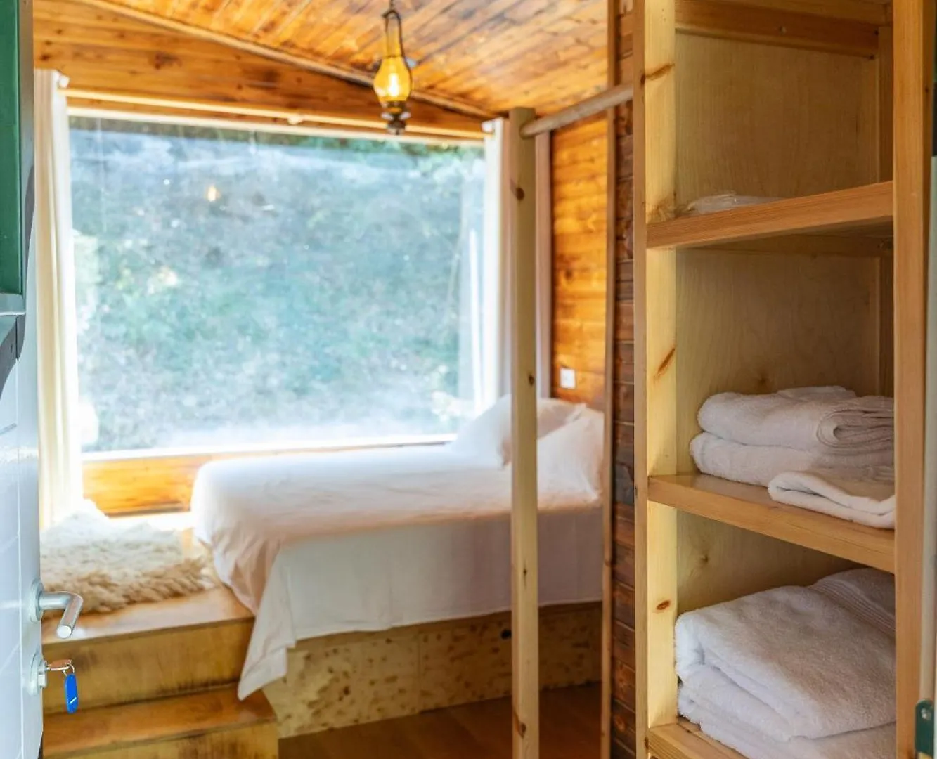 Hotel Kazerma E Cerenit Surrel