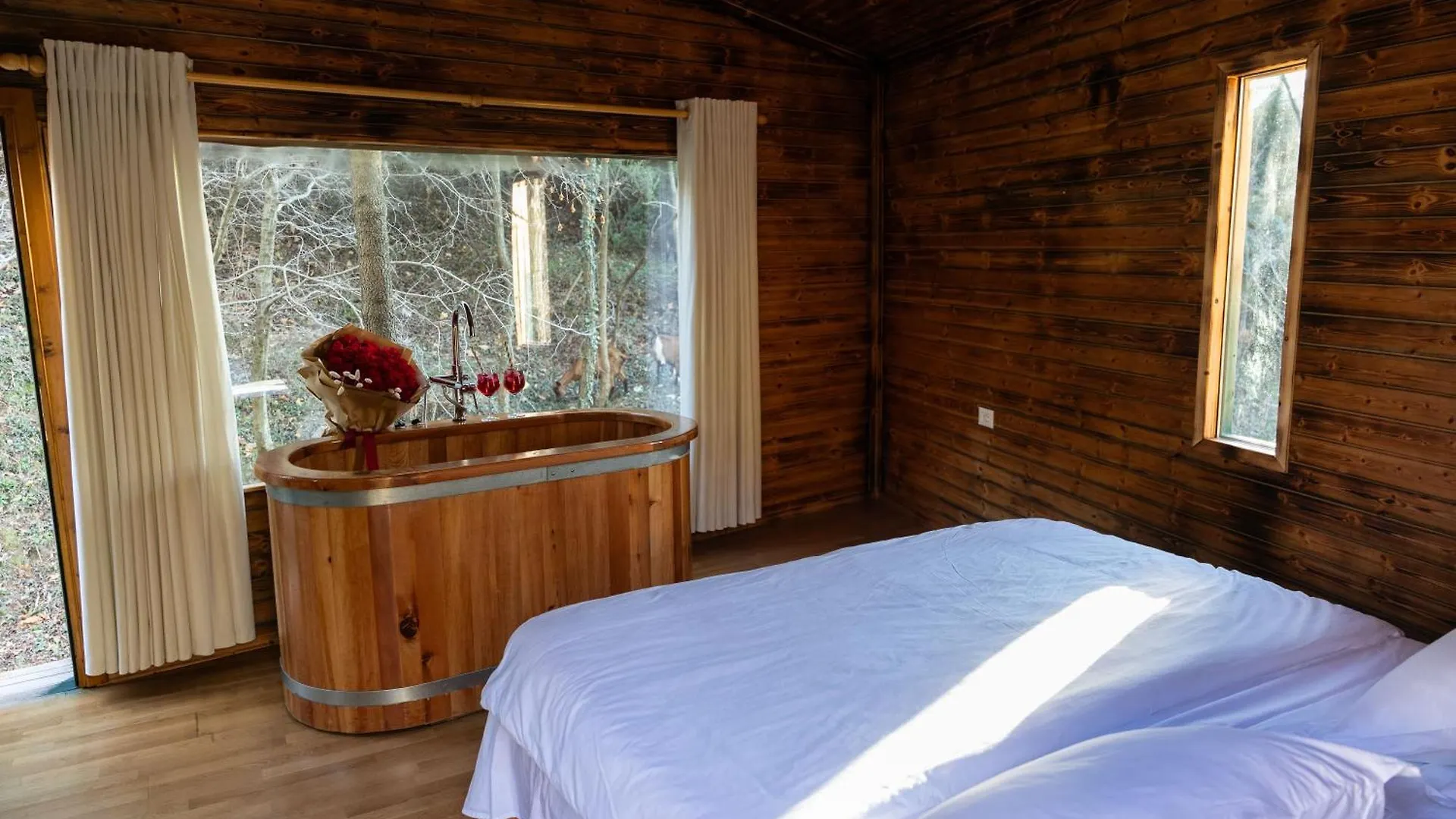 Hotel Kazerma E Cerenit Surrel